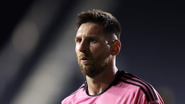 FORT LAUDERDALE, FLORIDA - FEBRUARY 15: Lionel Messi #10 of Inter Miami CF looks on during the first half of a friendly match against Newell's Old Boys at DRV PNK Stadium on February 15, 2024 in Fort Lauderdale, Florida.   Megan Briggs/Getty Images/AFP (Photo by Megan Briggs / GETTY IMAGES NORTH AMERICA / Getty Images via AFP)